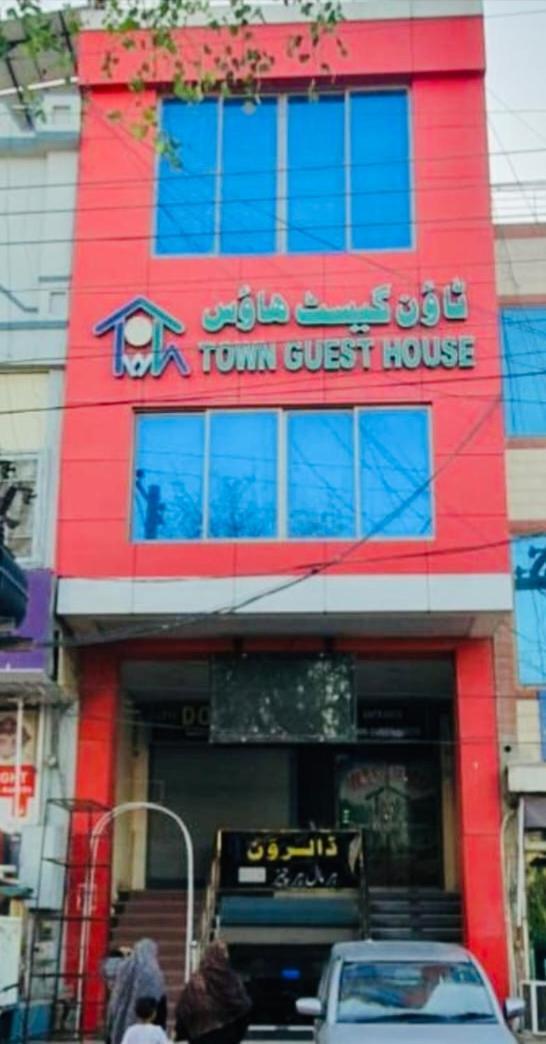 Town Guest House Toba Tek Singh Extérieur photo